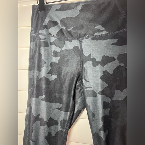 prAna Electa Legging Pants Womens Size Small Black Camo w/Pockets - Picture 2 of 6